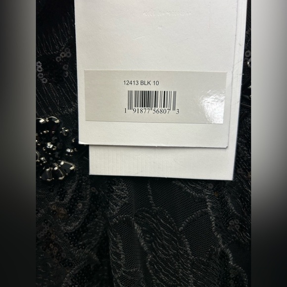 Mac Duggal 12413 NWT EMBROIDERED CAP SLEEVE A LINE DRESS - Picture 8 of 10